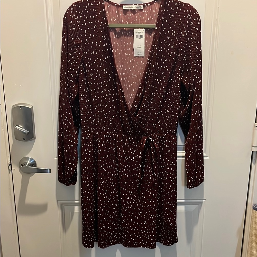 Abercrombie & Fitch Red and White Wrap Dress Long Sleeve Plunge Neckline